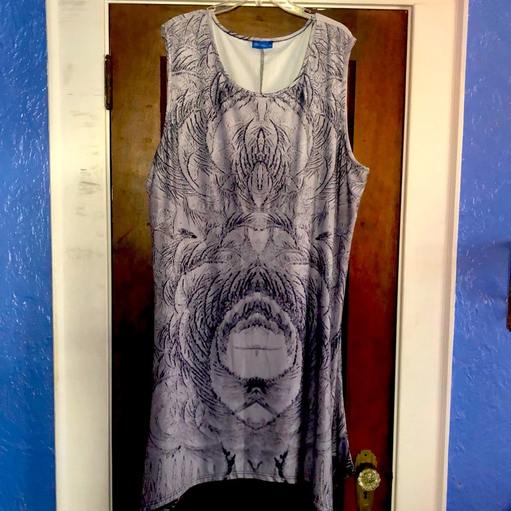 Sleeveless dress